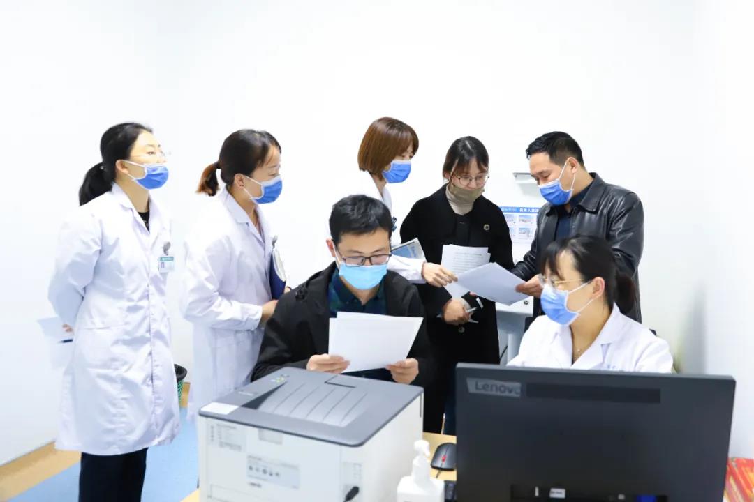 【醫(yī)院動(dòng)態(tài)】市醫(yī)保中心調(diào)研組至宿遷市鐘吾醫(yī)院調(diào)研“雙通道”管理及單獨(dú)支付政策落實(shí)情況(圖2) 【醫(yī)院動(dòng)態(tài)】市醫(yī)保中心調(diào)研組至宿遷市鐘吾醫(yī)院調(diào)研“雙通道”管理及單獨(dú)支付政策落實(shí)情況(圖2)